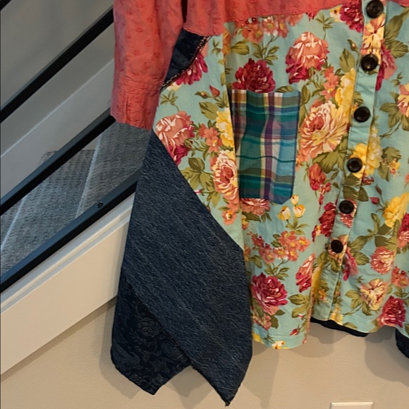 Uniquly repurposed Floral Patchwork Button-Up Shirt - Picture 6 of 7